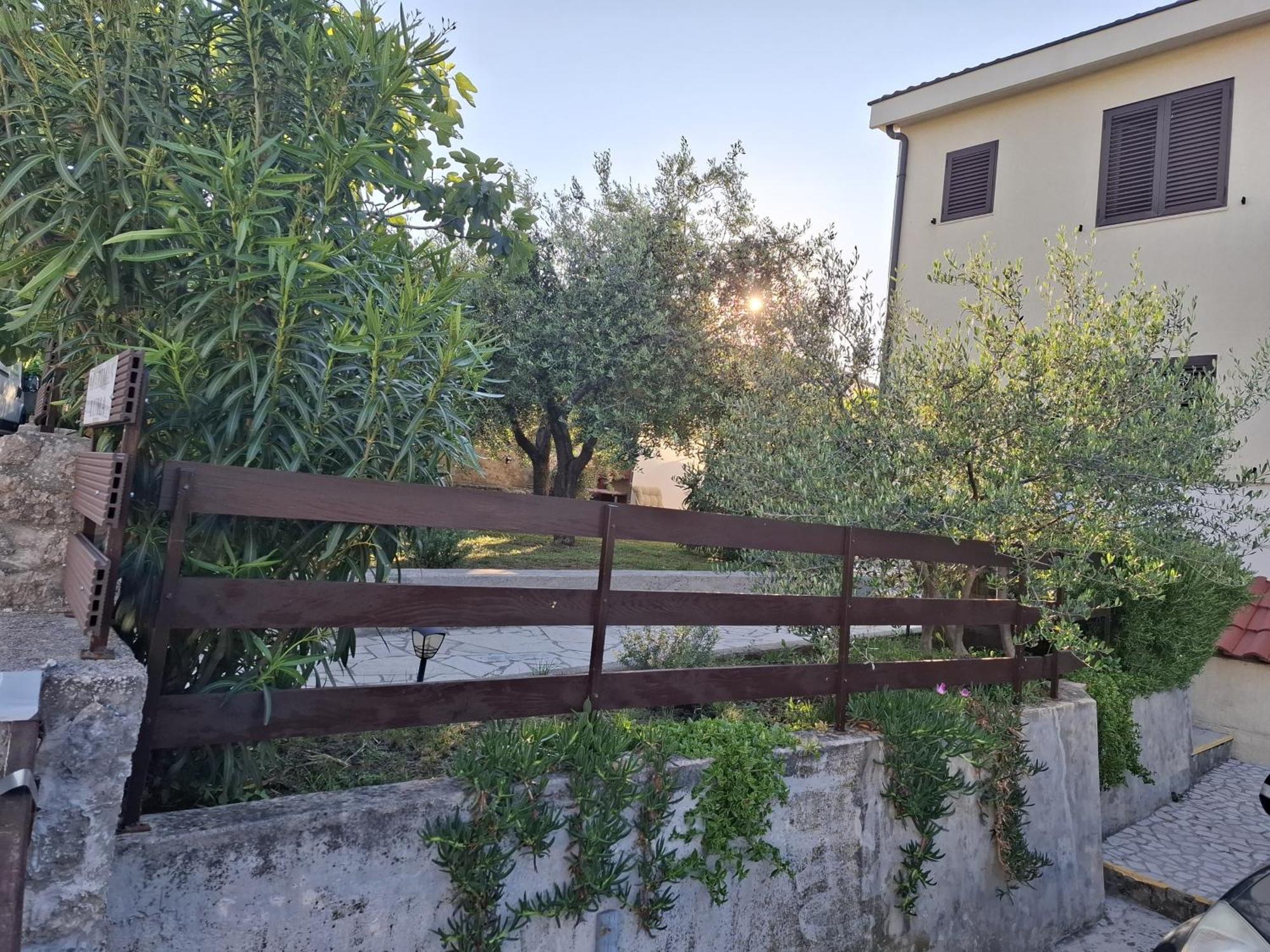 Apartman Luma Krk Town Buitenkant foto